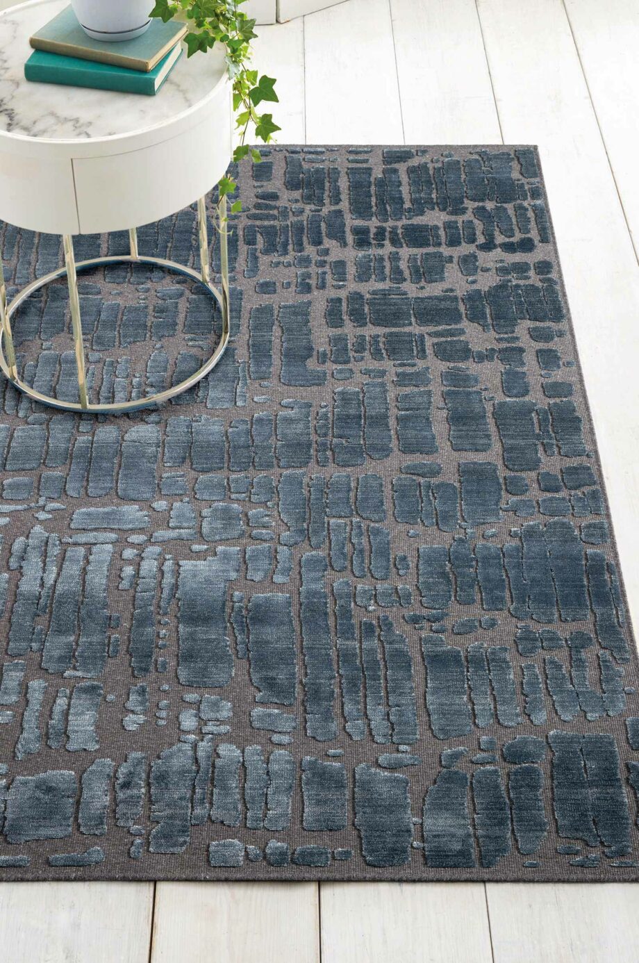 Acsento Chiara 1018 Anthracite Blue interior