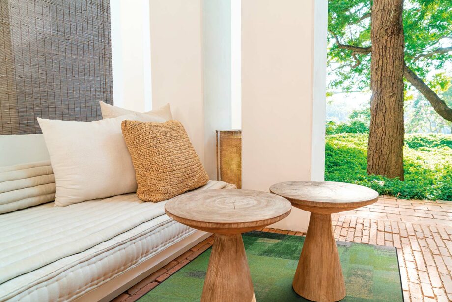 Acsento Ecstacy Green interior