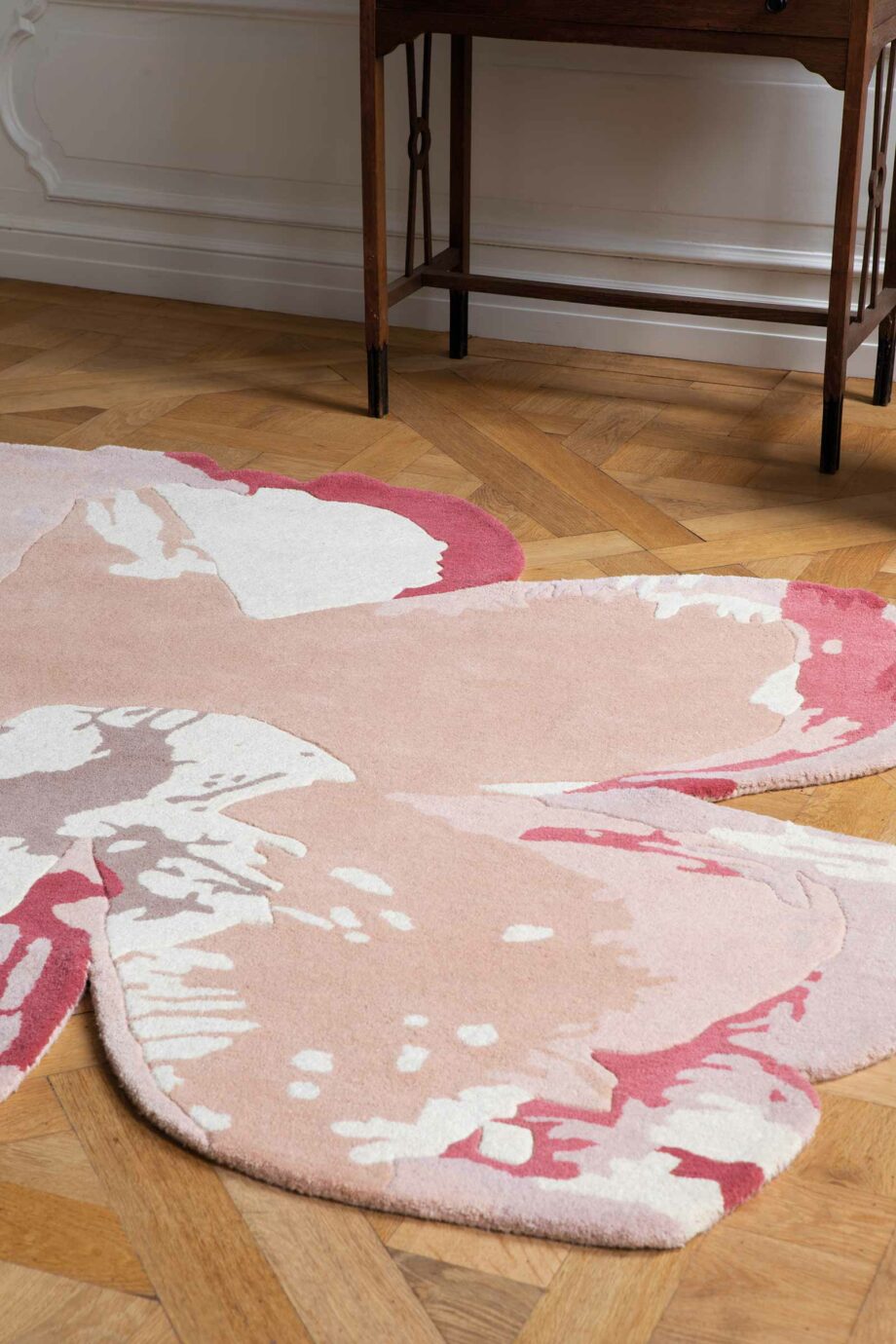 Ted Baker Shaped Magnolia Light Pink 162302 interior 1
