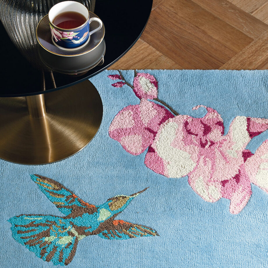 Wedgwood Hummingbird Blue 37808 interior 2