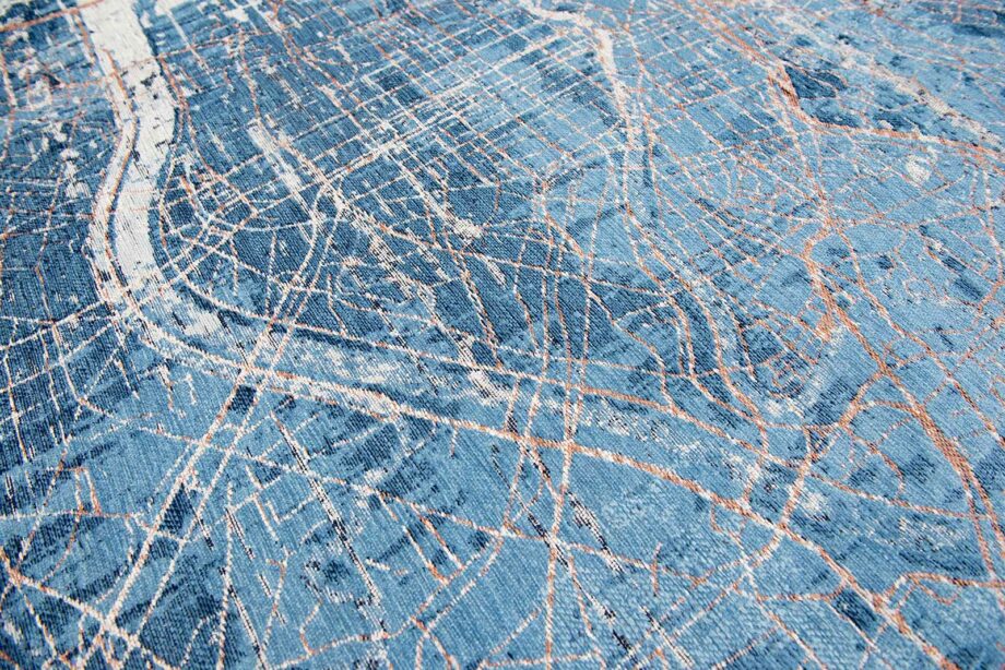 Louis De Poortere rug Cities Tokyo 9314 Conductive Blue zoom 2