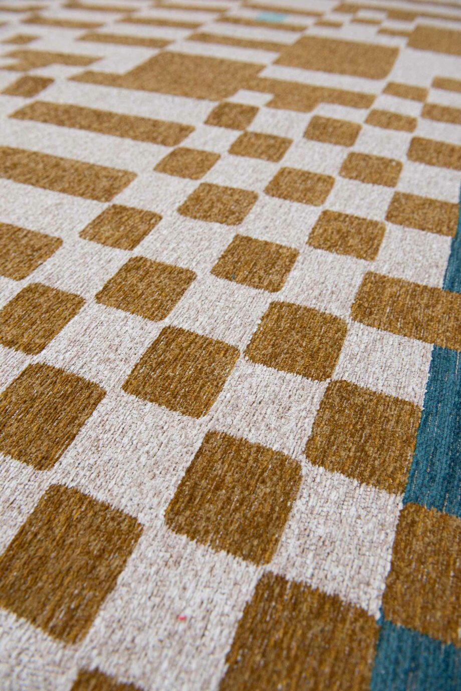 Louis De Poortere rug Craft Chess 9338 Honey zoom 1