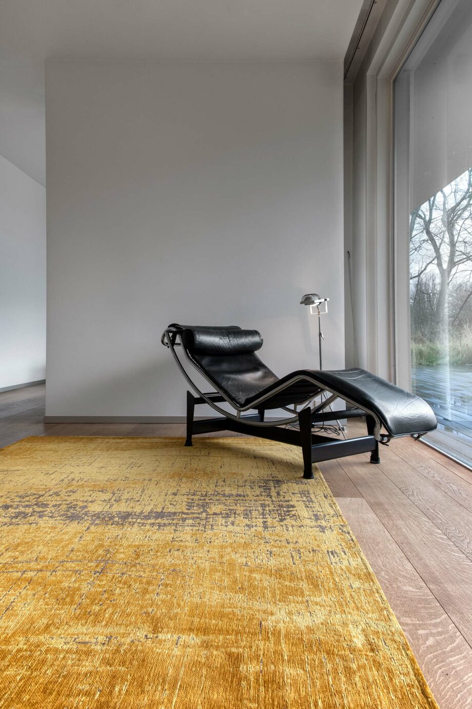 Louis De Poortere tapijt LX 8550 Mad Men Griff Liberty Gold interior 1