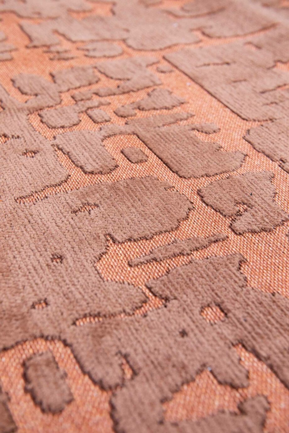 Louis De Poortere tapijt, Structures Za Copper 9199, Baobab design