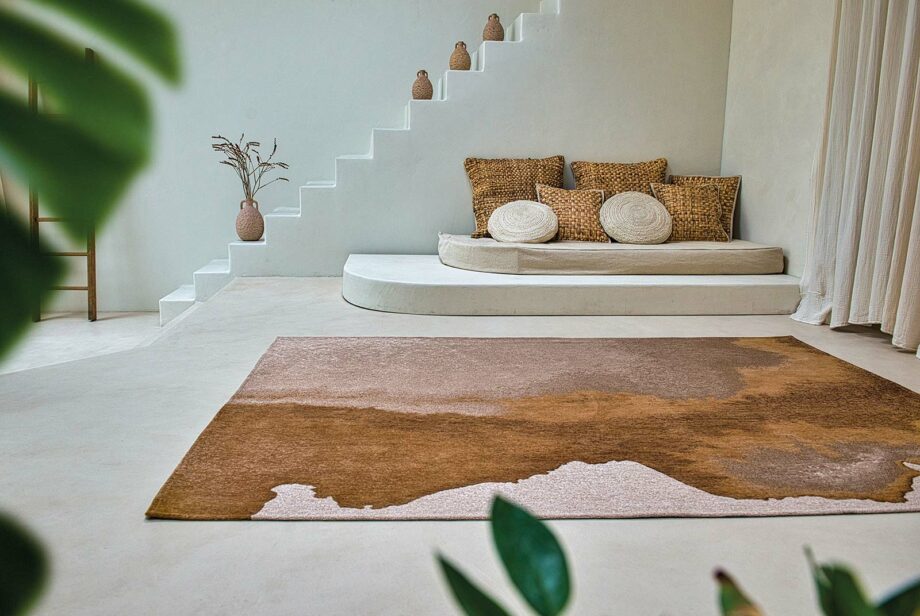 Louis De Poortere tapis Meditation Lagoon 9326 Chestnut interior 1