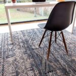 Louis De Poortere teppich LX 9113 Antiquarian Kilim Black Rabat interior 1