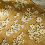 Sanderson tapis, Woodland Glade Gold 146806