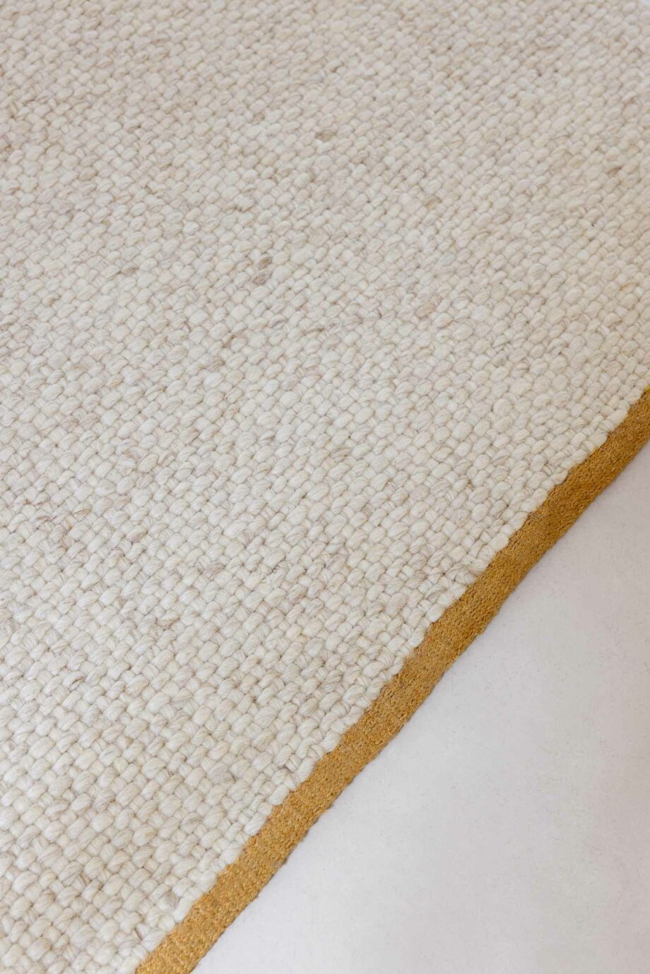 Brink Campman Craft Matter Plain Warm White 049106 interior C