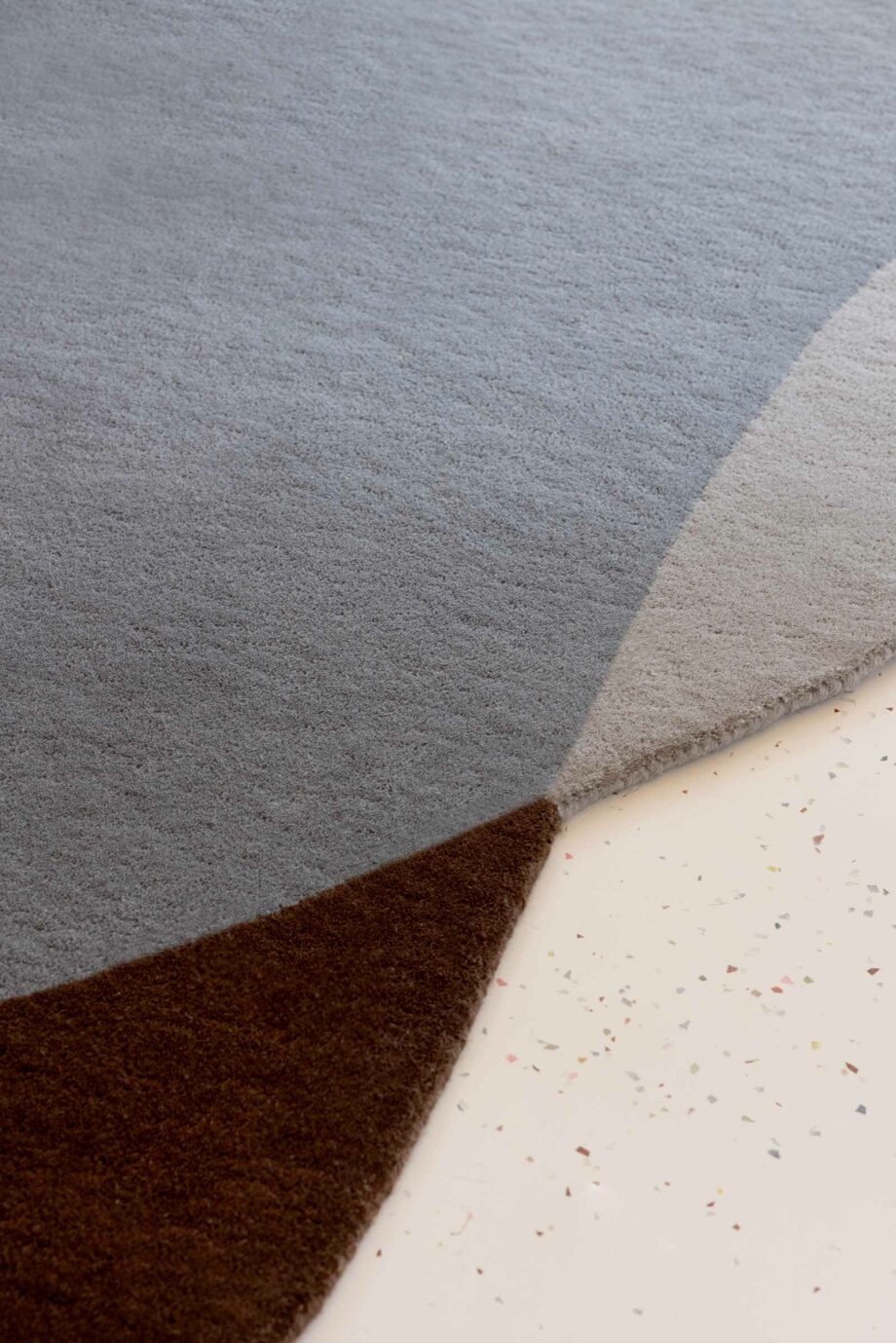 Brink & Campman Rug, Element Chad Brown Blue 087705