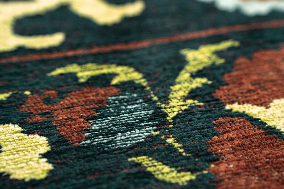 Louis De Poortere rug Antiquarian Suzani 9729 Bavaria zoom 3