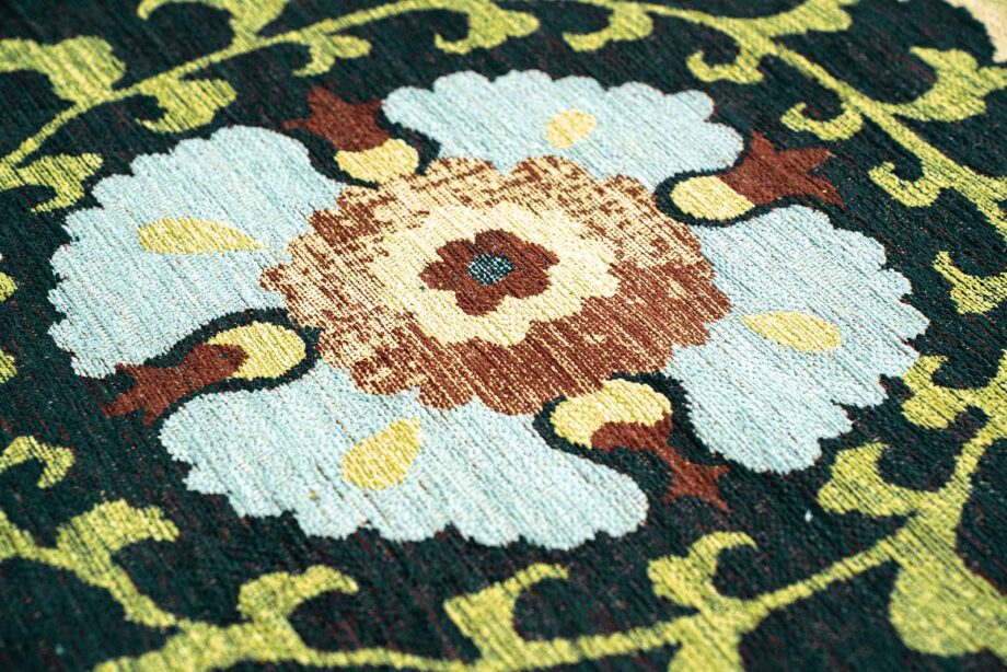Louis De Poortere rug Antiquarian Suzani 9729 Bavaria zoom