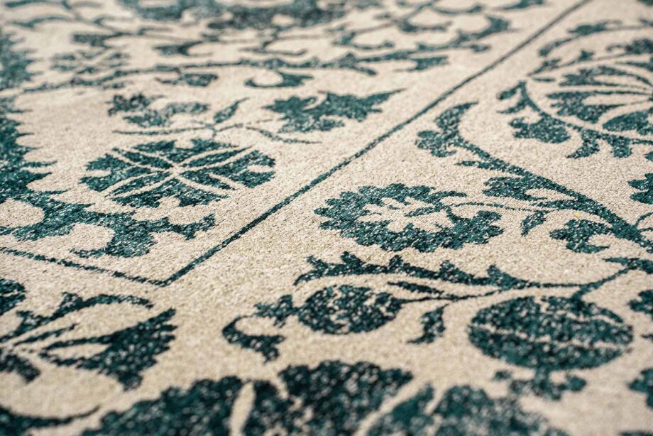 Louis De Poortere rug Antiquarian Suzani 9733 Notos zoom 2