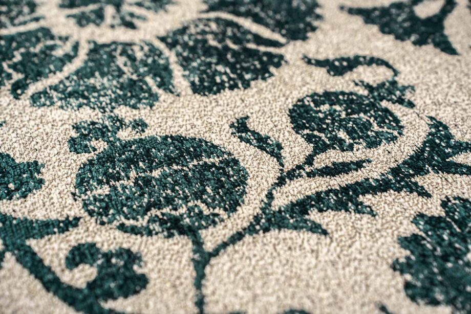 Louis De Poortere rug Antiquarian Suzani 9733 Notos zoom 4