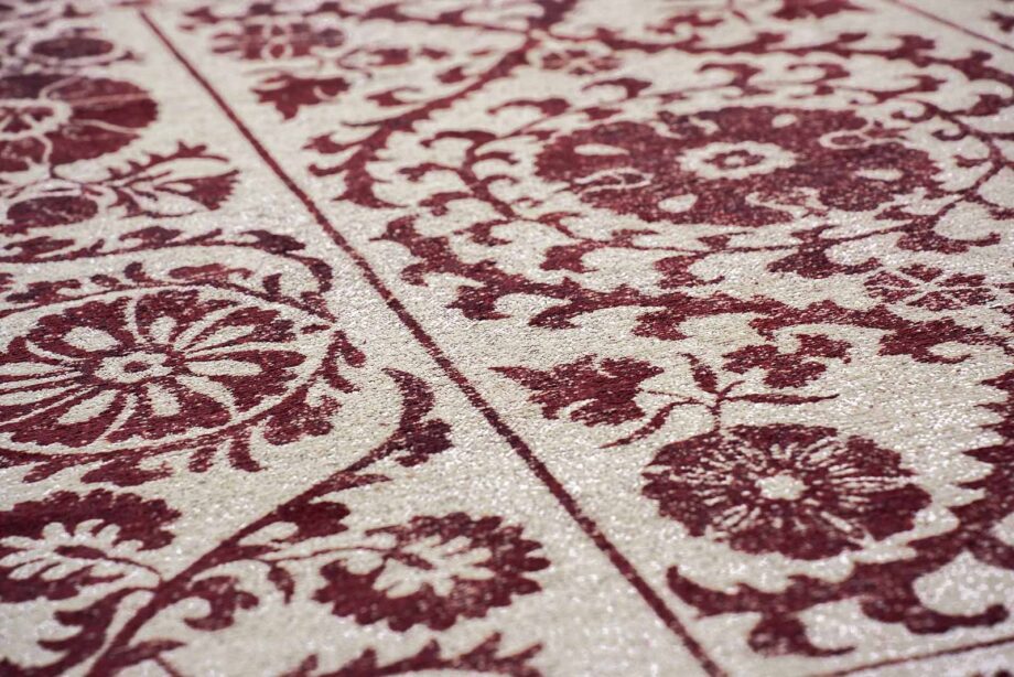 Louis De Poortere rug Antiquarian Suzani 9734 Zephyr zoom 6