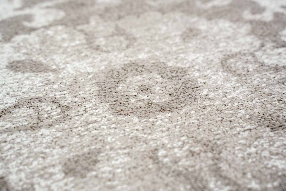 Louis De Poortere rug Antiquarian Suzani 9846 Boree zoom 6