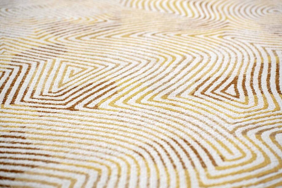 Louis De Poortere tapijt Meditation Coral 9799 Yellowhippy zoom 5