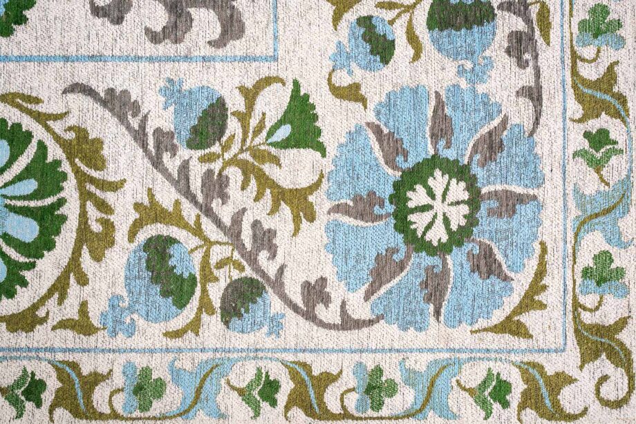 Louis De Poortere tapis Antiquarian Suzani 9732 Slavia zoom 4