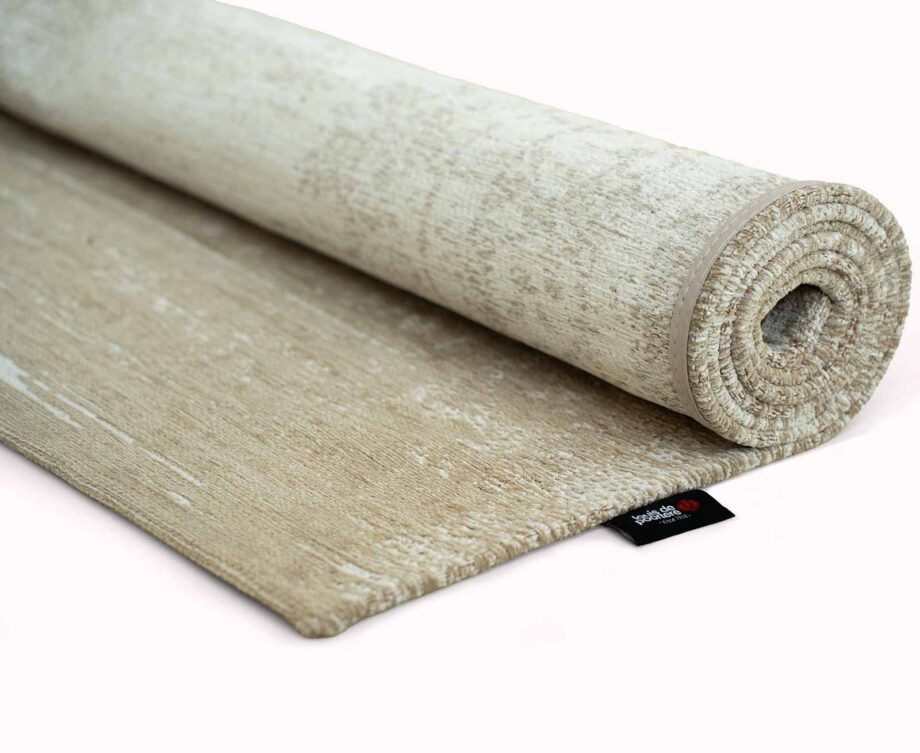 Louis De Poortere tapis Fading World Medallion 9672 Milk Curry roll