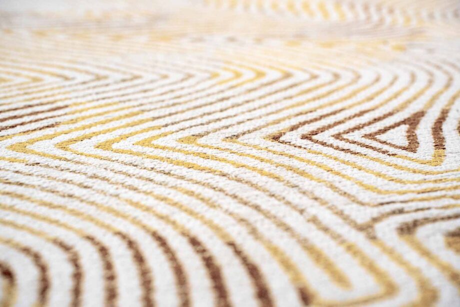 Louis De Poortere tapis Meditation Coral 9799 Yellowhippy zoom 2